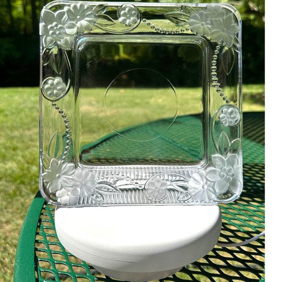 Vintage 5th Avenue Square Clear Crystal Illusions Picture Frame Raised Floral De - Picture 5 of 8